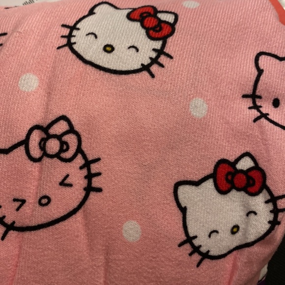 Hello Kitty Pajama Set - Picture 4 of 4